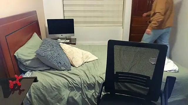 tightncuteass online show from September 30, 11:21 pm