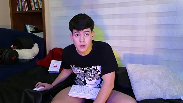 tightncuteass online show from April 28, 2:21 am