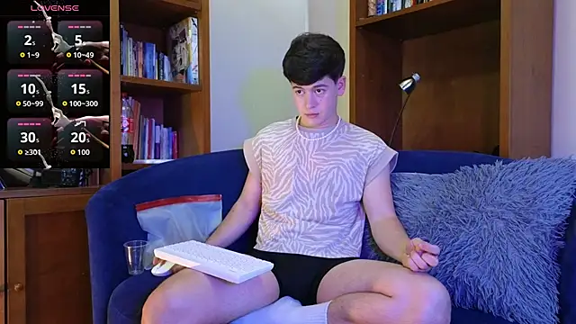 tightncuteass online show from May 20, 10:16 pm