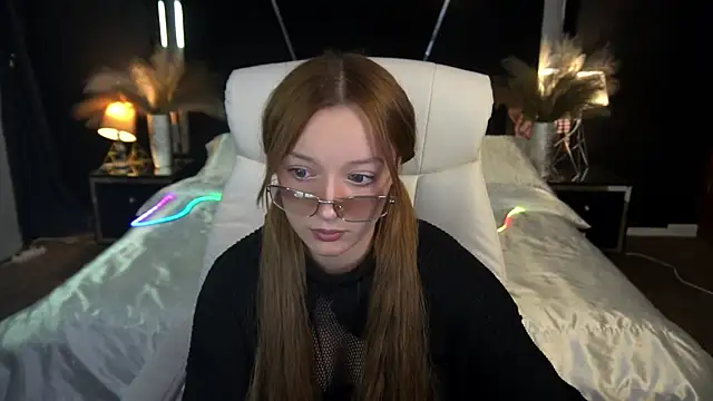 FoxyMayy online show from November 12, 2:39 pm