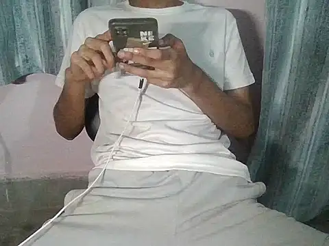 Snapshot of ash706339 chatting on September 13, 5:46 pm ash706339 online show from September 13, 5:46 pm