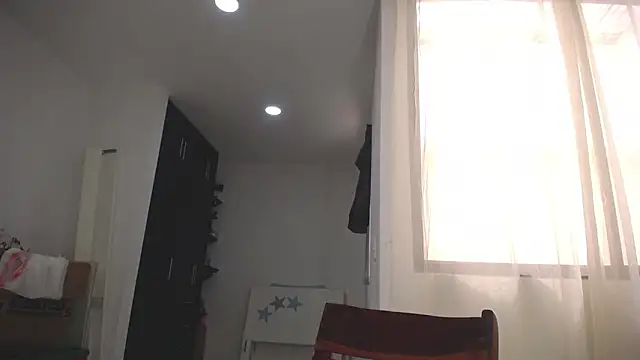 Leslie Bussh  online show from May 14, 2:57 pm