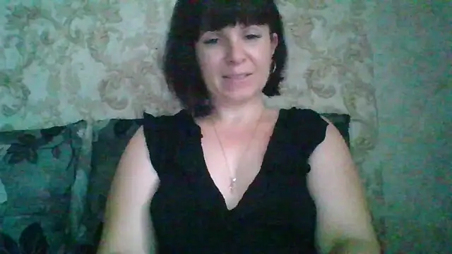 SecretSienna  online show from October 18, 11:11 am