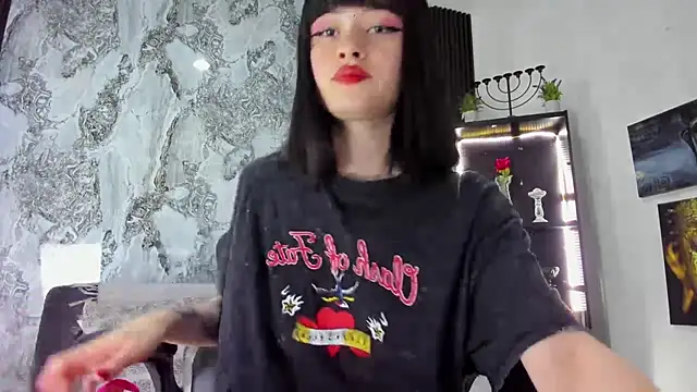 Snapshot of Zoe_Rosse00 chatting on November 19, 7:14 pm Zoe Rosse00 online show from November 19, 7:14 pm