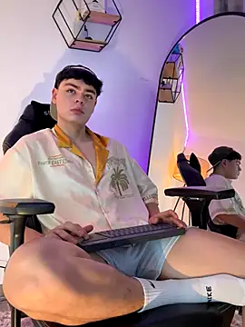 Snapshot of Im_Juaniito chatting on September 12, 2:11 am Im Juaniito online show from September 12, 2:11 am