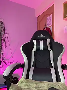 Snapshot of Julieta_Mendez chatting on October 4, 12:52 am Julieta Mendez online show from October 4, 12:52 am