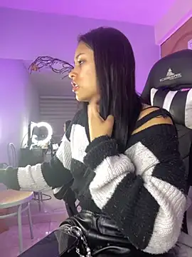 Snapshot of Julieta_Mendez chatting on October 26, 10:15 pm Julieta Mendez online show from October 26, 10:15 pm