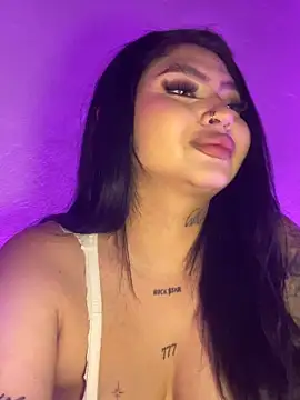 hornykittenn online show from September 18, 5:20 am