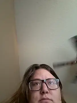 amberlynntun online show from November 18, 9:19 pm