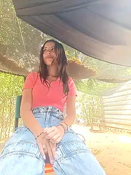 Snapshot of Sweet-Doncella chatting on September 12, 1:33 pm Sweet-Doncella online show from September 12, 1:33 pm