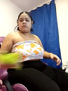 Snapshot of Anabelle_00_ chatting on October 17, 3:10 am Anabelle 00  online show from October 17, 3:10 am