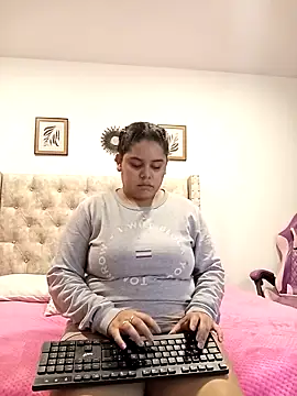 Snapshot of Anabelle_00_ chatting on October 25, 4:09 am Anabelle 00  online show from October 25, 4:09 am