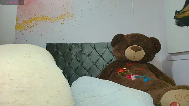 debora ortiz online show from October 7, 1:19 pm