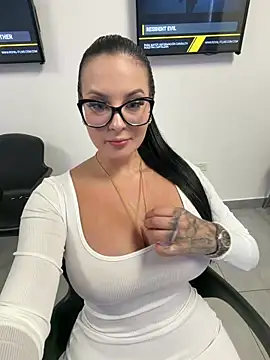 GabyMejiaa online show from May 9, 2:17 am