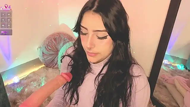 ashlynnlowe  online show from November 2, 8:22 pm