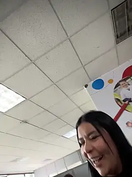 IrisDuvall online show from April 22, 7:37 pm