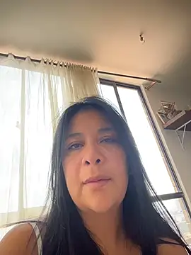 IrisDuvall online show from April 25, 5:43 pm