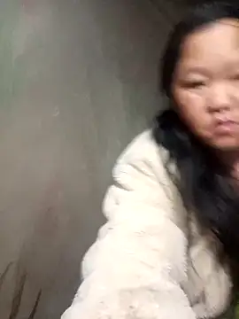 Snapshot of riso-00 chatting on December 1, 11:32 pm riso-00 online show from December 1, 11:32 pm