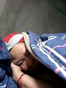 Snapshot of riso-00 chatting on February 3, 6:40 am riso-00 online show from February 3, 6:40 am