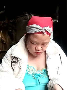 Snapshot of riso-00 chatting on February 7, 7:12 am riso-00 online show from February 7, 7:12 am