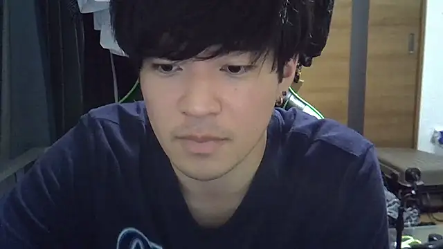 aokunvvv online show from September 15, 2:39 pm
