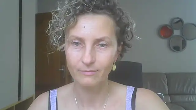 Sylira online show from July 26, 1:18 pm