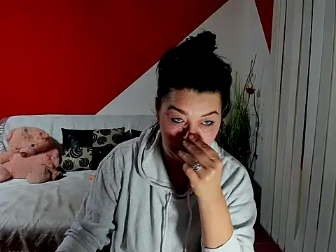 Soffy Skye online show from September 25, 3:32 am