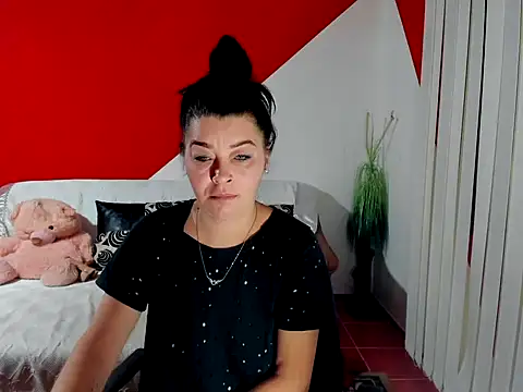 Soffy Skye online show from September 26, 3:32 am