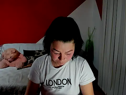 Soffy Skye online show from October 1, 3:45 am