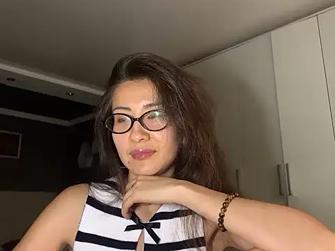 Snapshot of Kivoora chatting on July 23, 9:07 am Kivoora online show from July 23, 9:07 am