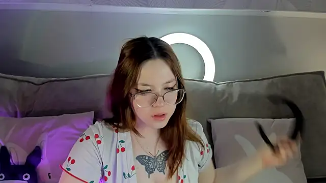 Snapshot of Krysadapp chatting on March 3, 11:54 pm Krysadapp online show from March 3, 11:54 pm