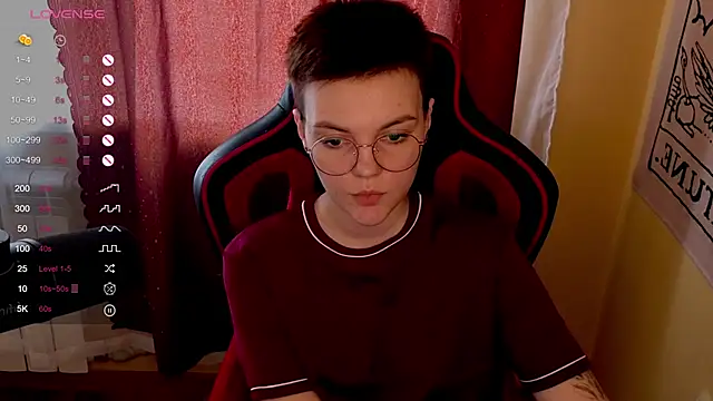 KrisNeal online show from September 28, 9:25 am