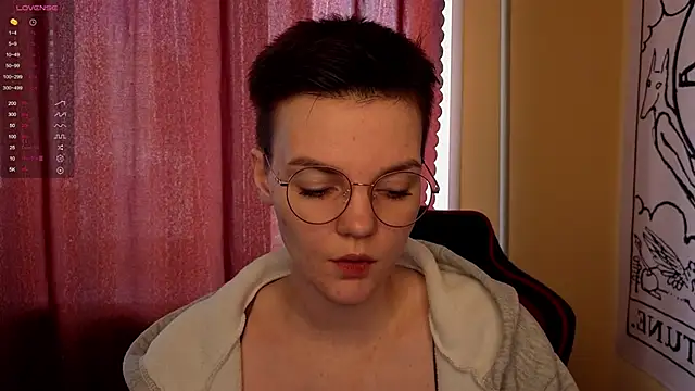 KrisNeal online show from October 4, 9:40 am