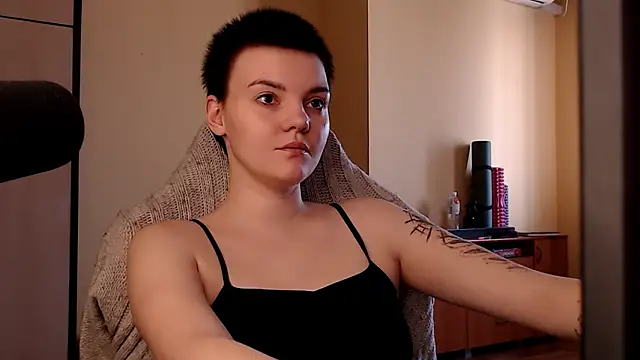 KrisNeal online show from March 29, 9:20 am