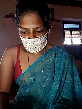 Snapshot of Tamil_Kavitha chatting on October 26, 9:26 am Tamil Kavitha online show from October 26, 9:26 am