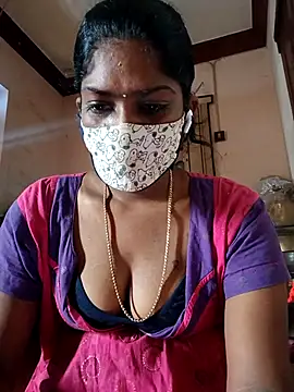 Snapshot of Tamil_Kavitha chatting on December 4, 6:01 am Tamil Kavitha online show from December 4, 6:01 am