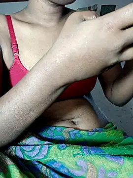 Snapshot of Tamil_Kavitha chatting on February 9, 5:44 am Tamil Kavitha online show from February 9, 5:44 am