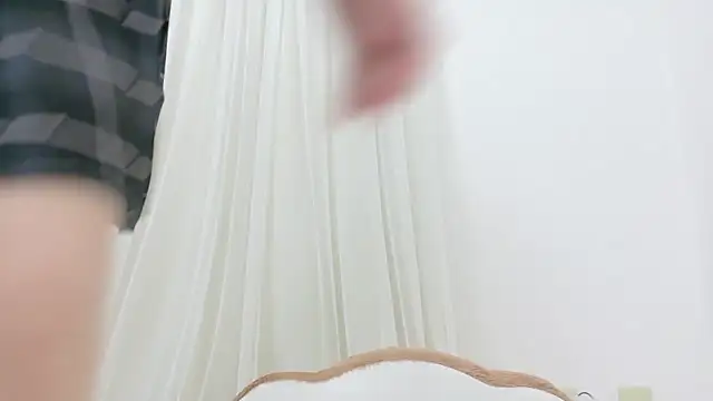  Mia land  online show from October 17, 1:25 pm