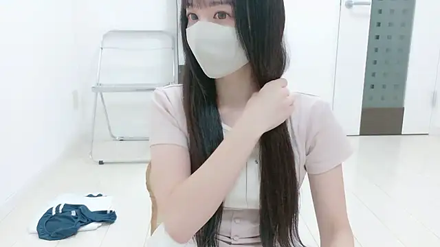  Mia land  online show from February 10, 1:04 pm