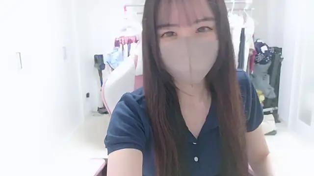  Mia land  online show from February 24, 2:15 pm