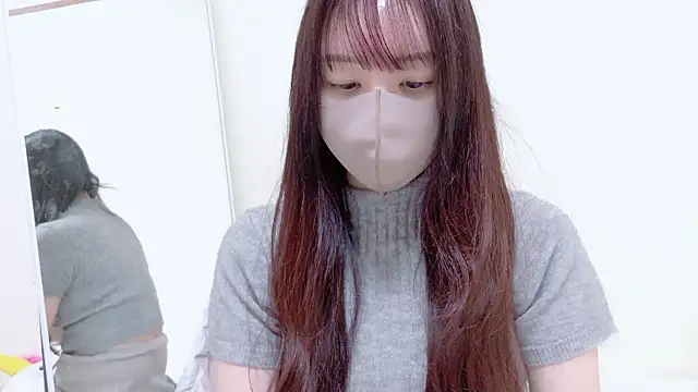  Mia land  online show from March 31, 3:01 pm