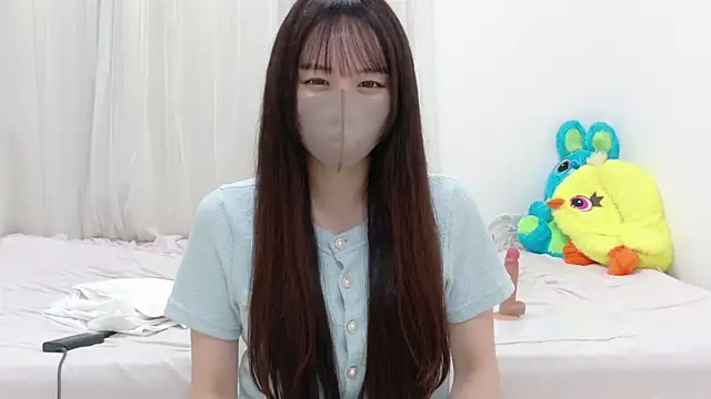  Mia land  online show from April 10, 1:38 pm