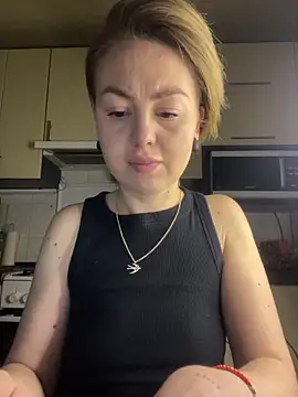 MartaLuna  online show from February 15, 3:31 pm