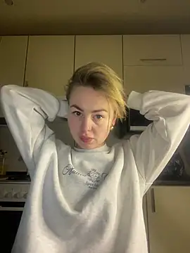 MartaLuna  online show from February 21, 3:35 pm