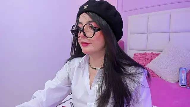 Ashleypetit online show from February 6, 12:19 pm