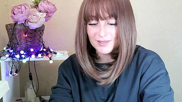 Snapshot of Bella_Reef chatting on September 17, 5:53 am Bella Reef online show from September 17, 5:53 am