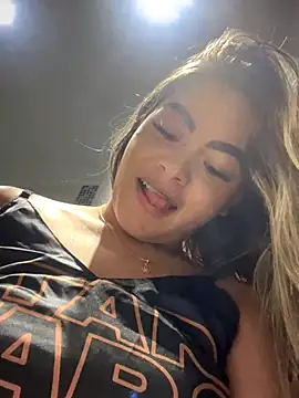 Snapshot of MayaMoanXXX chatting on October 8, 1:09 pm MayaMoanXXX online show from October 8, 1:09 pm