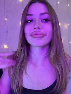 Elizabeth Tay online show from November 25, 5:57 pm