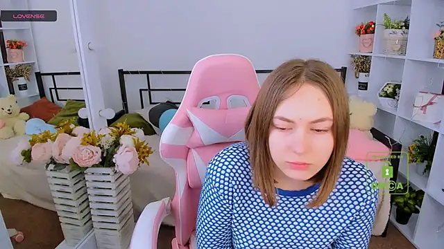 Elma Lily online show from February 4, 11:38 am