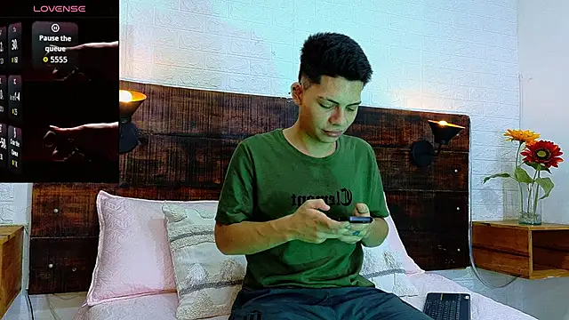 JhosuaVega online show from October 4, 2:31 am